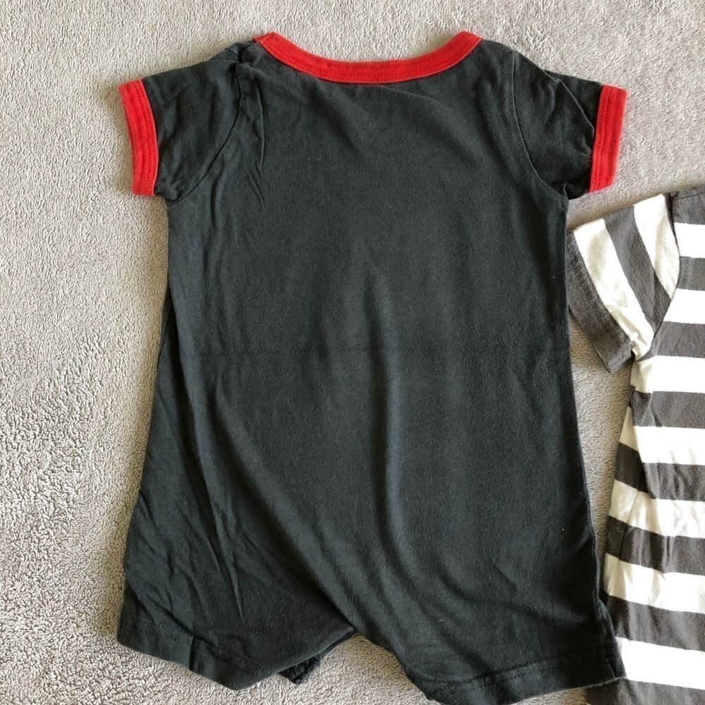 Carter’s Short Sleeve Rompers(lot of 3) - Picture 5 of 13